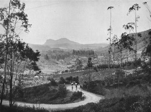 View from Ramboda Pass to the Southeast on Nuwara Eliya and the Hakgalla Rock