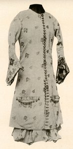 Coat and full breeches of buff brocade with flowers and leaves, c1670 by Unbekannt