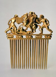 Comb with a fighting scene, c400 BC