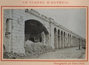 Commune of Paris (1871): View of the Auteuil Viaduct in Paris by Unbekannt