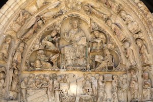 Fleury abbey basilica north gate tympanum: Christ in glory surrounded by evangelists, Saint Benoit sur Loire, France by Unbekannt
