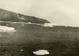 Floating Ice off Cape Adare, c1908