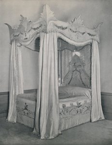 Four-Post Bed