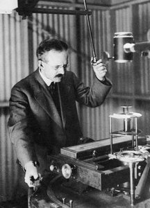 George Ellery Hale, American Astronomer, Observing Sunspots