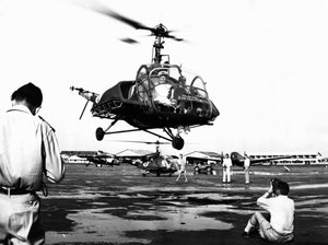 Helicopter Landing at Tan Son Nhut Air Base, Saigon, Vietnam by Unbekannt