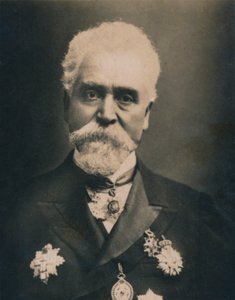 Hiram Stevens Maxim, American-born British inventor and engineer