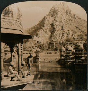 Holy Tank of Alwar, Surrounded with Palaces and Shrines, a Scene of Surpassing Beauty, India, 1907 by Unbekannt