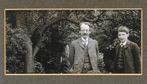 J J Thomson with his son, George, c 1909 by Unbekannt