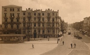 Town Square and Avenue Lippens, c1900