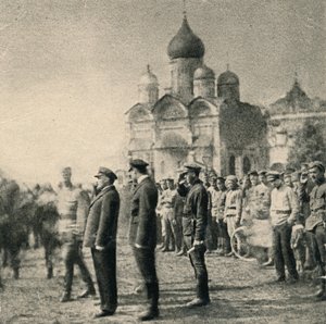 Lenin Reviews the 11th Group of Graduates of the First Moscow Soviet Machine-Gun Commander School