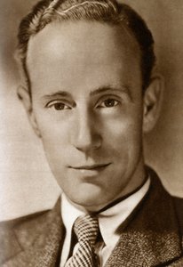 Leslie Howard, English actor