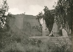 Meingoon Pagoda and Great Bell by Unbekannt
