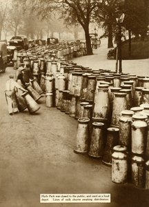 Milk Churns at Hyde Park during the General Strike, London by Unbekannt