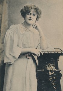 Miss Marie Studholme by Unbekannt