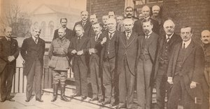 Mr. Lloyd George, Prime Minister, and some of his colleagues in 1917, c1917 by Unbekannt