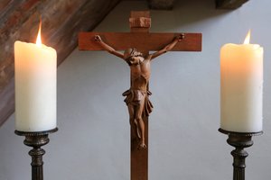 Candles and Crucifix, Lutheran Temple