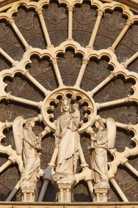 Paris Notre Dame Cathedral west wing: Virgin and Child and Angels, Paris, France by Unbekannt