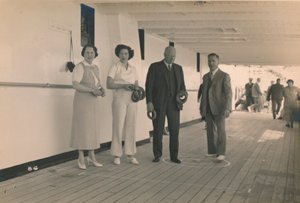 Playing quoits on board the SS Arandora Star, 1936 by Unbekannt