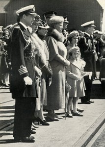 Queen Mary Sets Off to Visit Canada