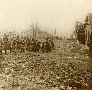 Relief infantry at the attack of Douaumont, northern France