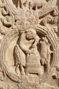 Saint Denis Basilica, Central Portal, Agricultural Calendar