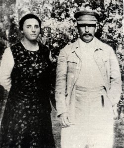 Soviet leader Josef Stalin with his second wife Nadezhda Alliluyeva, late 1920s by Unbekannt