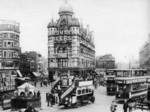 The Elephant and Castle, London, 1926-1927 by Unbekannt