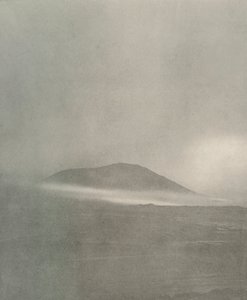 The Start of a Blizzard...Drift Coming Round Mount Erebus, c1908 by Unbekannt
