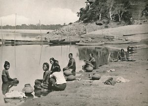 Typical Riverside Scene on the Great Irrawaddy - Women Bathing and Drawing Water by Unbekannt