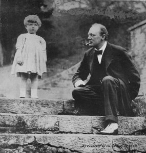 Winston Churchill with His Daughter Mary at Chartwell, c1924, 1945 by Unbekannt