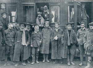 Wounded English Troops on Their Way to a Base Hospital by Unbekannt