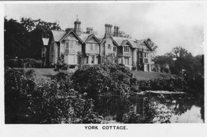 York Cottage, Sandringham, Norfolk by Unbekannt