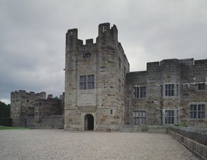 Main entrance of Castle Drogo, designed by Sir Edwin Lutyens, 1910-30 by Unbekannt Unbekannt