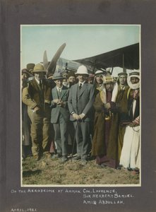 T.E. Lawrence, Sir Herbert Samuel and Amir Abdullah at Amman Aerodrome, Jordan, 1921 by Unbekannt Unbekannt