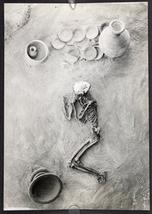 Burial group in cemetery on Site H, Eastern Trench, Harappa Excavations, Mohenjo-Daro by Unbekannter Künstler