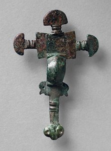 Cruciform brooch, from Haslingfield, Cambridgeshire, Anglo-Saxon by Unbekannt