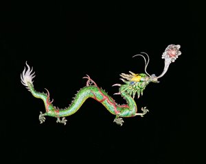 Dragon chasing a flaming pearl, decorative detail from the base of a Chinese export silver jardiniere made by Chongwoo, late 19th century by Unbekannt