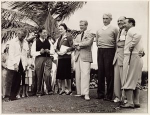 Edward, Duke of Windsor and Wallis, Duchess of Windsor at a Golf Tournament in Nassau by Unbekannt