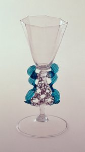 Facon de Venise dragon-stemmed goblet from the Low Countries, late 17th century by Unbekannt