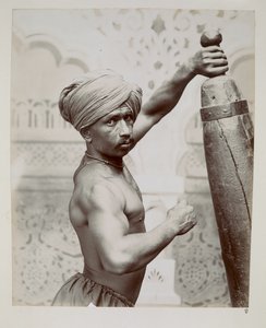 Gymnast from the Bombay Theatre of Varieties at the India and Ceylon Exhibition, London by Unbekannter Künstler