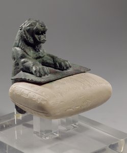 Lion Holding a Hurrian Foundation Tablet, c.2150 BC by Unbekannt