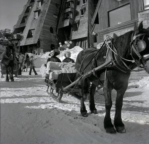P. Topaloff and Alice Sapritch in Avoriaz during the Fantastic Film Festival on January 29