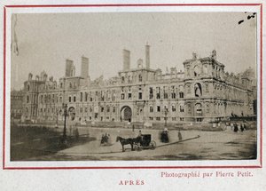 Paris Commune (1871): view of the Hotel de Ville in Paris after its fire in May 1871 by Unbekannt