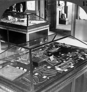 The magnificent jewellery of Queen Ahhotep, Cairo Museum, Egypt, 1905