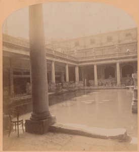 The old Roman Bath, Bath, England, 1900 by Underwood and Underwood