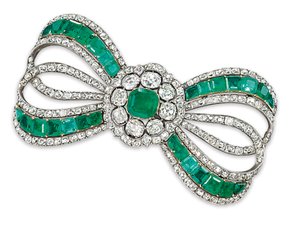 Bow brooch
