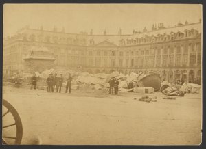 [Vendome Column in Ruins]