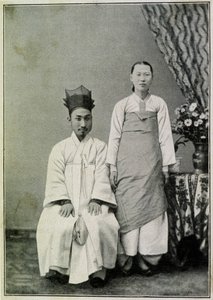 Portrait of a Korean civil servant and his wife at the end of the 19th century