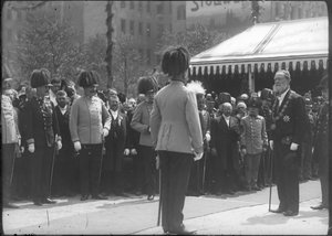 Revealment of the Hesser Monument on the Viennese Westbahnhof Railway Station by Unknown photographer