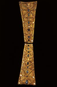 Neck of a Procession Cross in Gold, Garnet and Pearls from the Treasure of Guarrazar, 7th Century by Visigothic